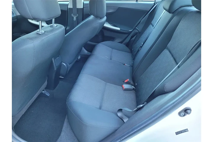 $8299 : 2010 Corolla S image 8