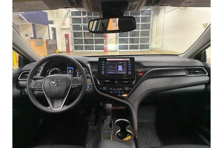 $24924 : Toyota Camry 2024 LE 4dr Sed image 8