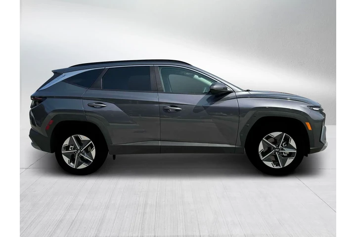 $33000 : Hyundai TUCSON Hybrid 2025 A image 9