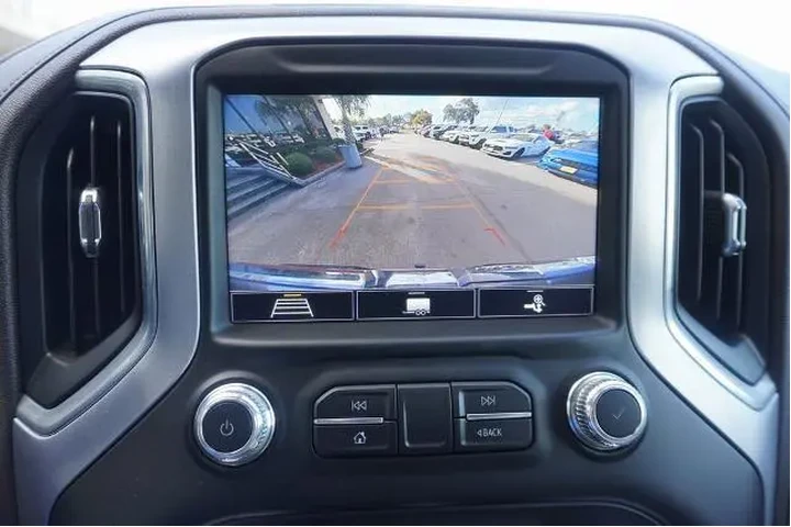 $37988 : GMC Sierra 1500 2020 4x4 SLT image 9