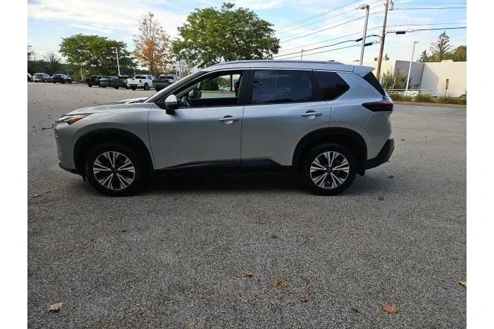$23955 : Nissan Rogue 2022 AWD SV 4dr image 1