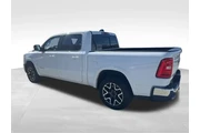 $38910 : Ram 1500 2025 4x4 Laramie 4d thumbnail