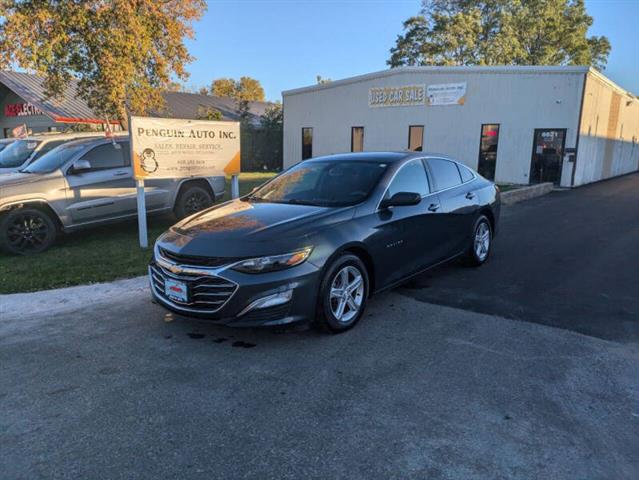 $11990 : 2019 Malibu LS image 1