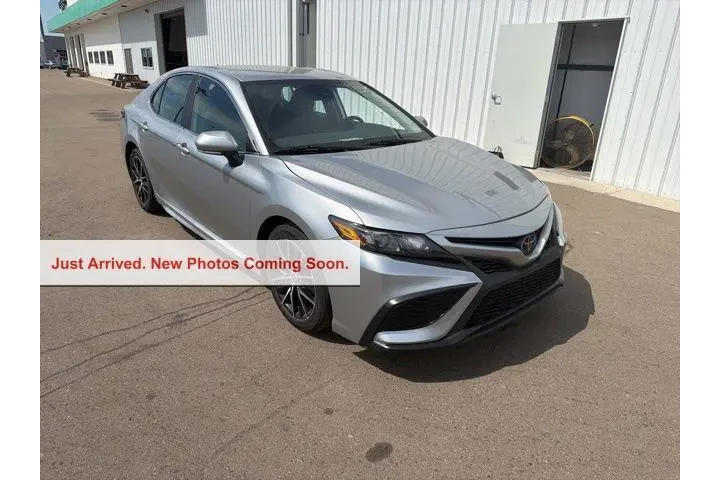 $26900 : Toyota Camry 2024 SE 4dr Sed image 1