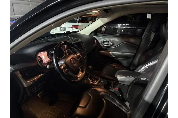 $15983 : Jeep Cherokee 2018 4x4 Limit image 4