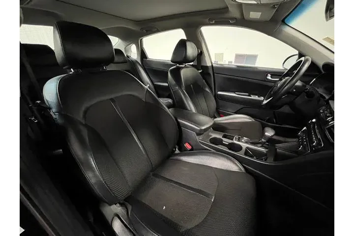 $15937 : Kia Optima 2020 image 9