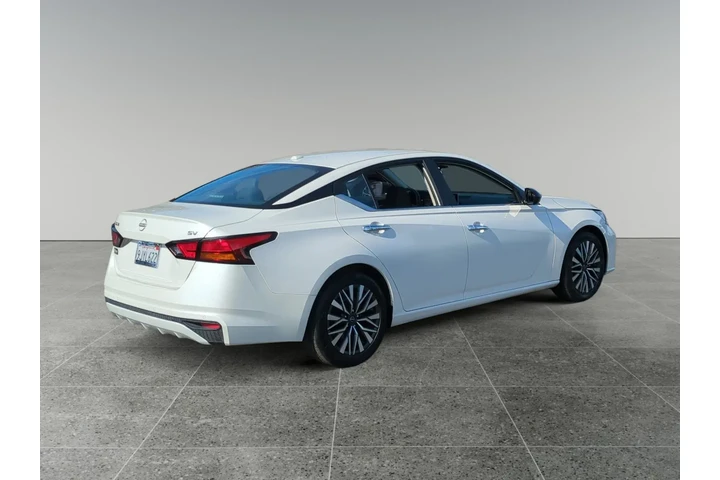 $23500 : Nissan Altima 2024 2.5 SV 4d image 5
