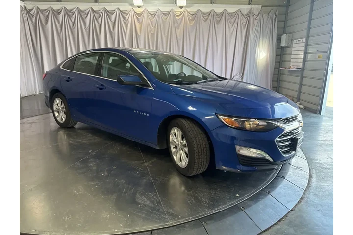 $16799 : Chevrolet Malibu 2023 LT 4dr image 2