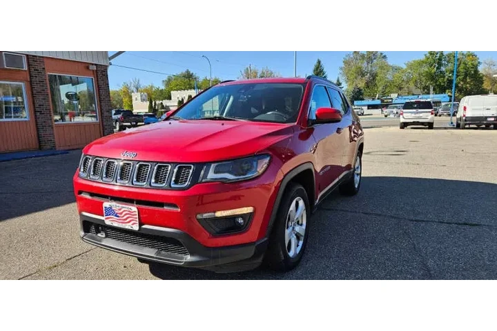 $11990 : 2018 Compass Latitude image 3