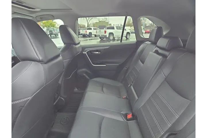 $35995 : Toyota RAV4 Hybrid 2024 AWD image 8