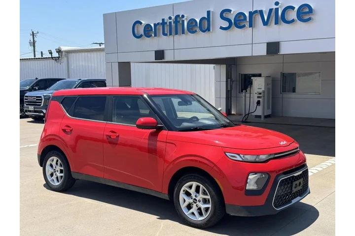 $15569 : Kia Soul 2022 LX 4dr Crossov image 1