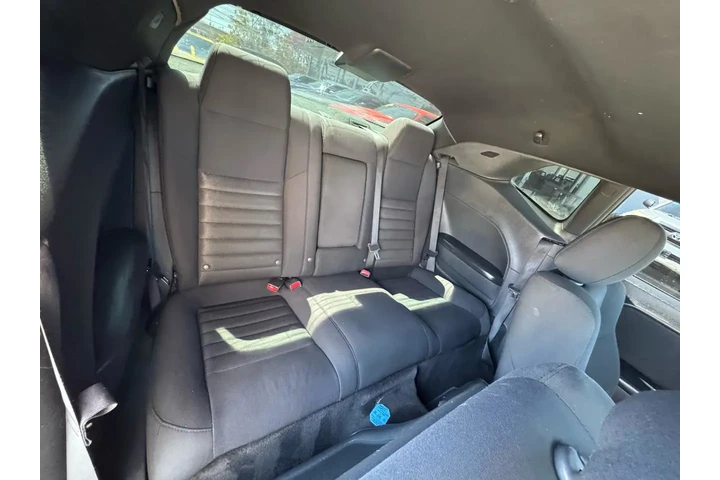 $4980 : 2010 Challenger 2dr Cpe SE image 9