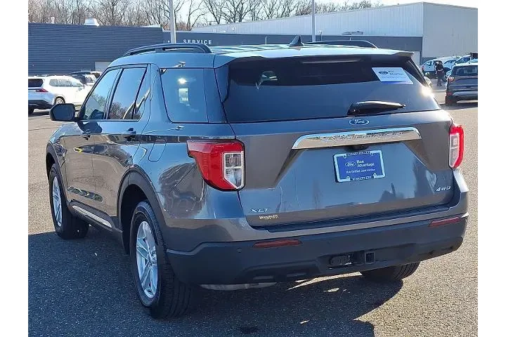 $31688 : Ford Explorer 2022 AWD XLT 4 image 4