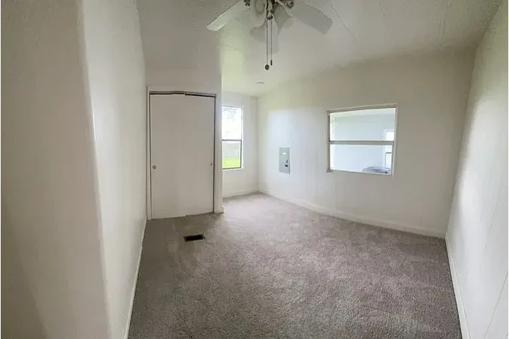 $1150 : HOUSE AVAILABLE IN ORLANDO FL image 5