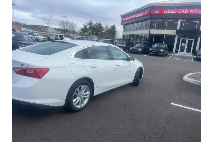 $13725 : Chevrolet Malibu 2018 Hybrid image 3