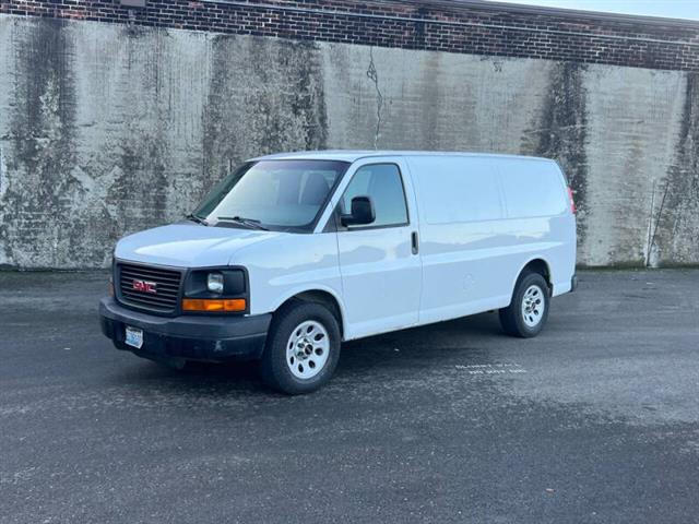 $10888 : 2011 GMC Savana 1500 image 3