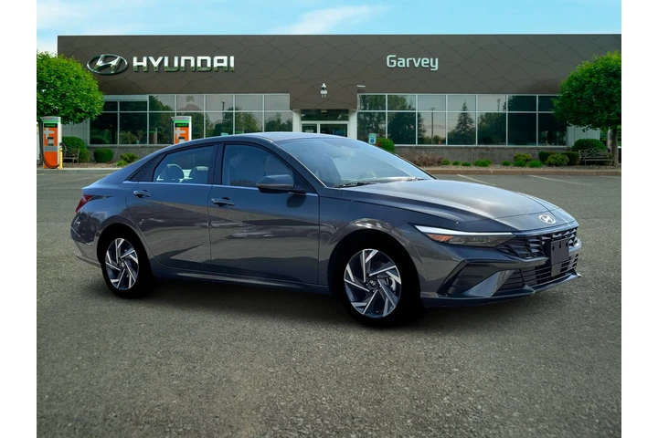 $23135 : Hyundai ELANTRA 2025 SEL Con image 10