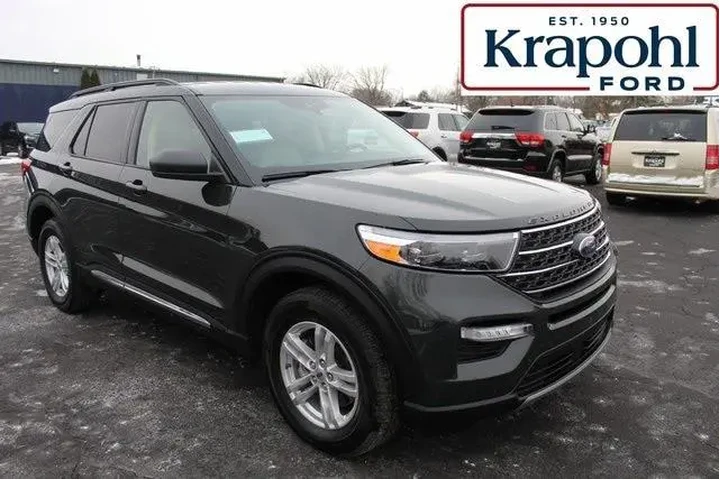 $27975 : Ford Explorer 2022 AWD XLT 4 image 1