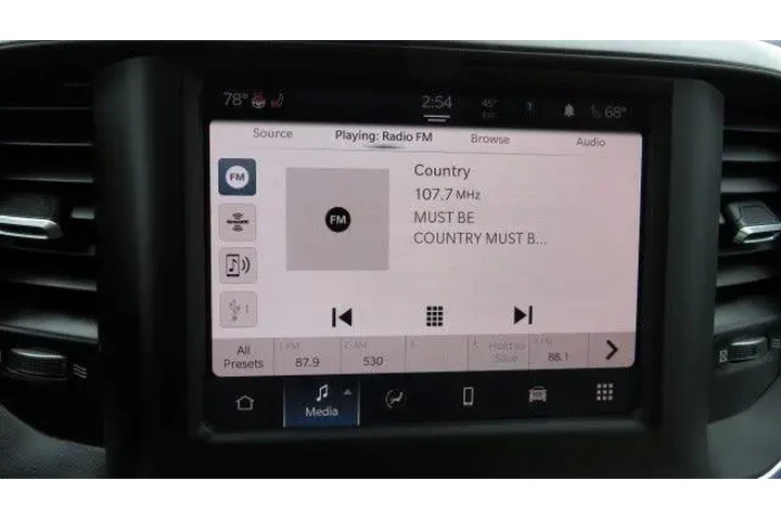 $33879 : Ram 1500 2022 4x4 Big Horn 4 image 10