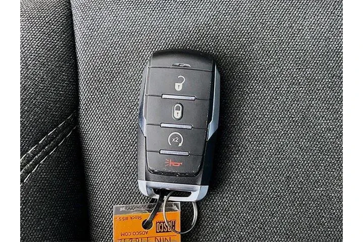 $37975 : Ram 1500 2021 4x4 Big Horn 4 image 10