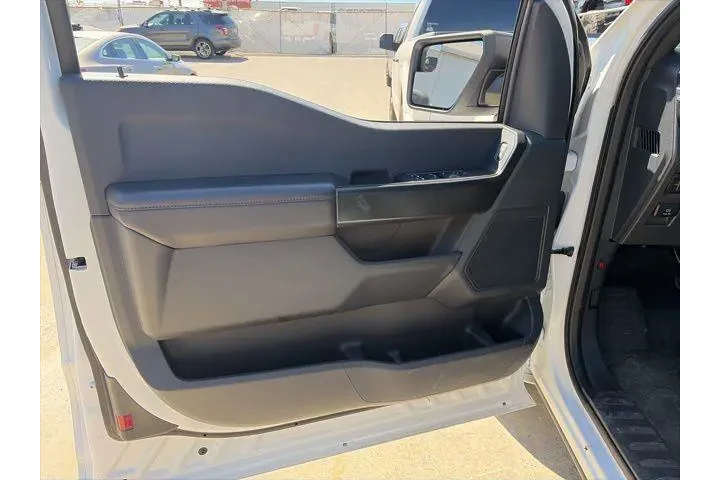 $32700 : Ford F-150 2023 4x2 XL 4dr S image 8