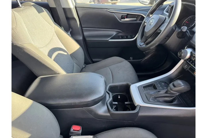 $22520 : Toyota RAV4 2022 XLE 4dr SUV image 6