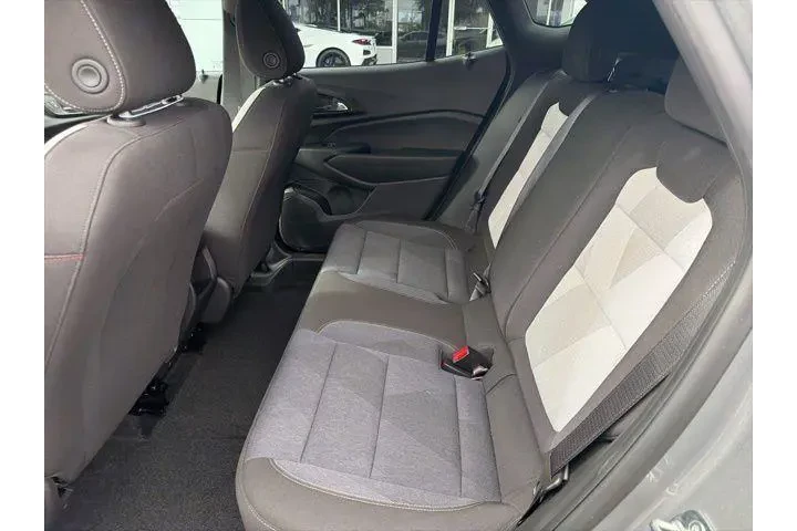 $24099 : Chevrolet Trax 2024 RS 4dr C image 9