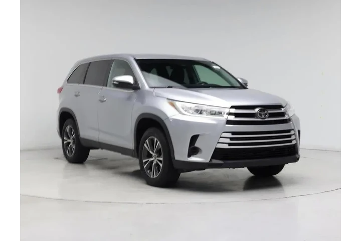 $19998 : Toyota Highlander 2019 LE 4d image 1