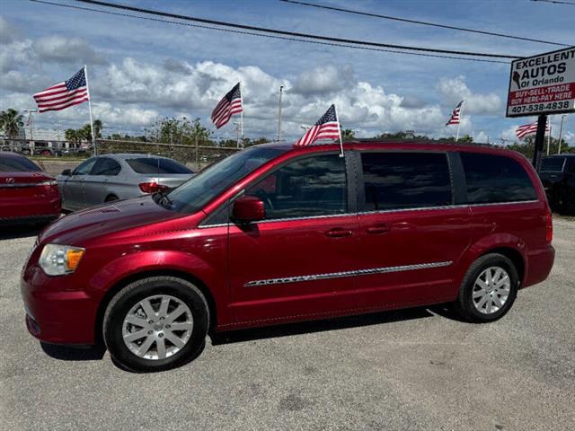 $6797 : 2015 Town and Country Touring image 9