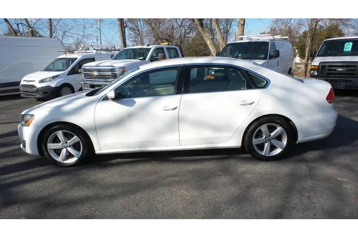 $8900 : 2015 Passat 1.8T Limited Edit image 5