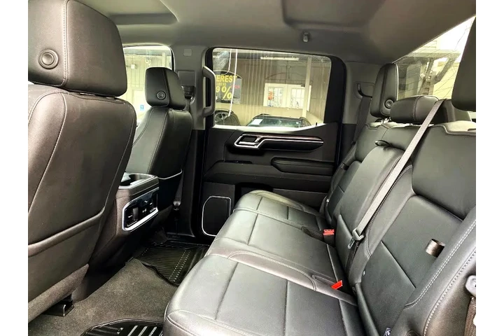 2023 Silverado 1500 LTZ Crew image 8