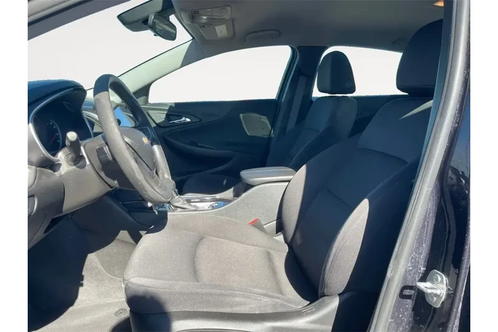 $13000 : Chevrolet Malibu 2022 LT 4dr image 2