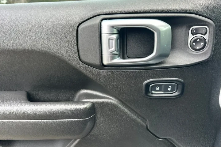 $39997 : Jeep Gladiator 2025 4x4 Big image 10