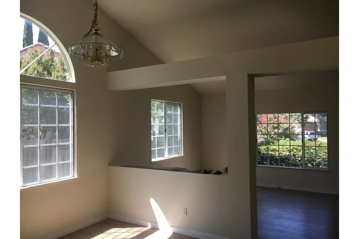 $2075 : SINGLE FAMILY RESIDENCE image 7