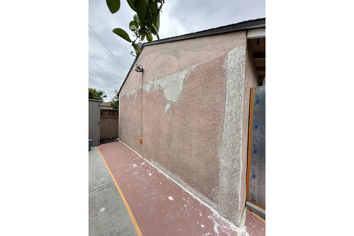 A J & ME PAINT  SERVICES image 4