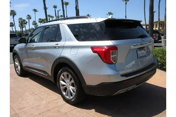 $24499 : Ford Explorer 2020 XLT 4dr S image 2