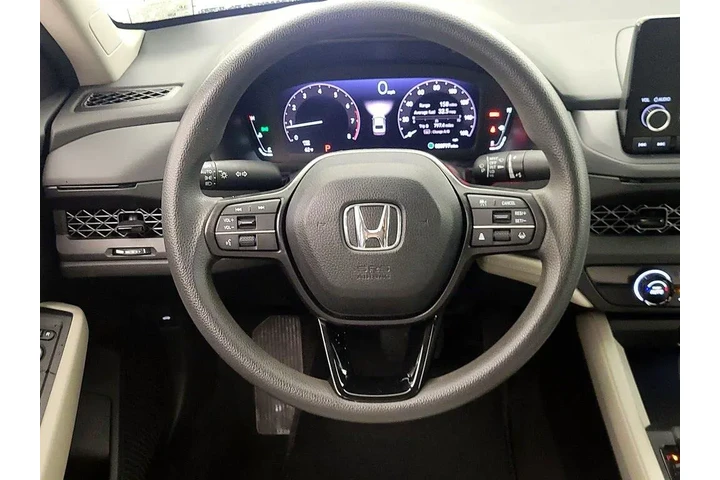 $24998 : Honda Accord 2024 LX 4dr Sed image 10