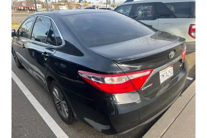 $13988 : Toyota Camry 2015 SE 4dr Sed image 9