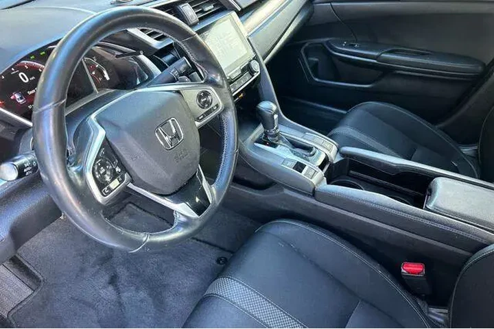 $15459 : Honda Civic 2019 Sport 4dr S image 4