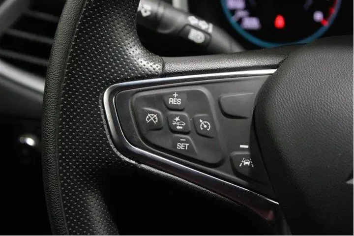 $20988 : Chevrolet Malibu 2023 LT 4dr image 9