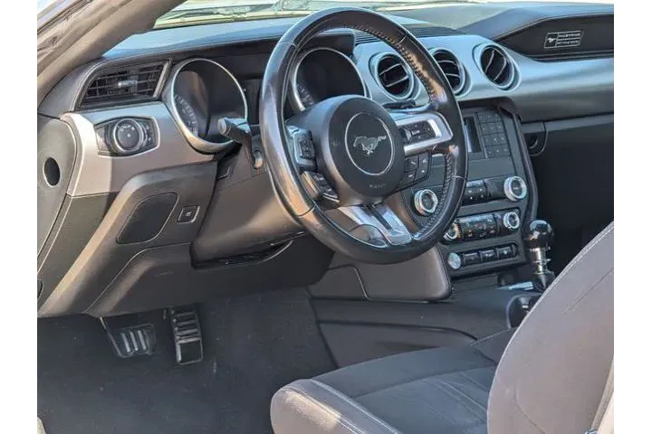 $27597 : Ford Mustang 2020 GT 2dr Fas image 9