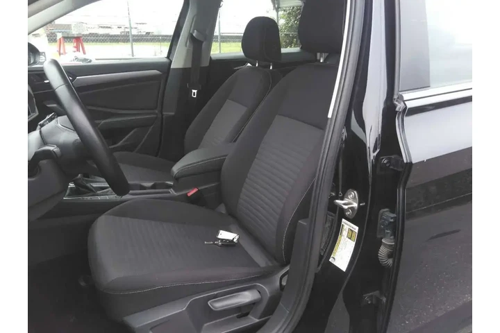 $19000 : Volkswagen Jetta 2024 S 4dr image 3