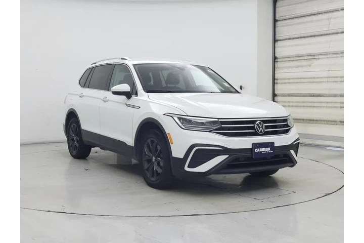 $22998 : Volkswagen Tiguan 2024 SE 4d image 1