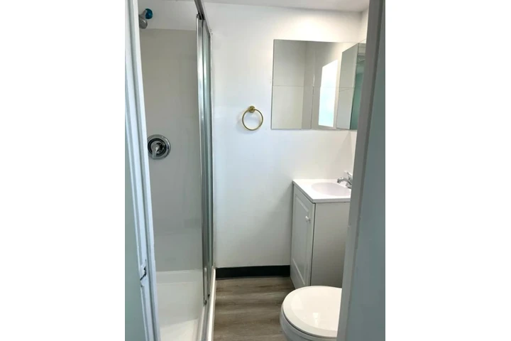 $1900 : 2 Bedroom Home in Los Angeles image 8