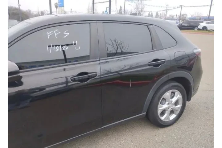 $23988 : Honda HR-V 2023 LX 4dr Cross image 3