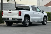 $38800 : GMC Sierra 1500 2022 4x2 SLT thumbnail