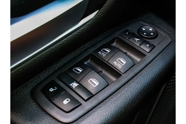 $35450 : Ram 1500 2022 4x4 Big Horn 4 image 10