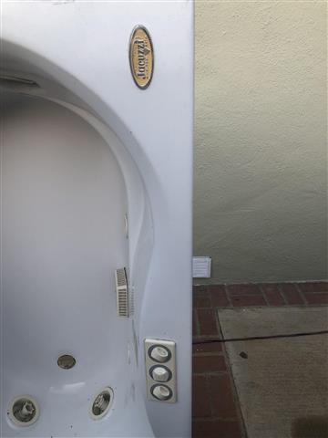 $150 : Jacuzzi whirlpool. Bath image 5