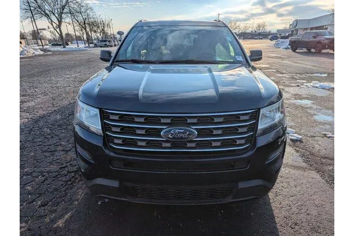 $14999 : Ford Explorer 2017 Base 4dr image 4