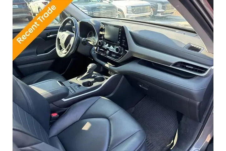 $31999 : Toyota Highlander 2022 XLE 4 image 5